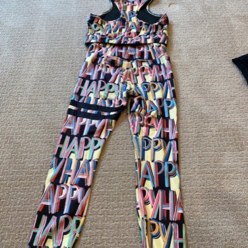Stronger Leggings Size Med and Sports Bra Size XL - Picture 7 of 8